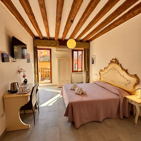 Vivere - Cozy In The Heart Of Venice