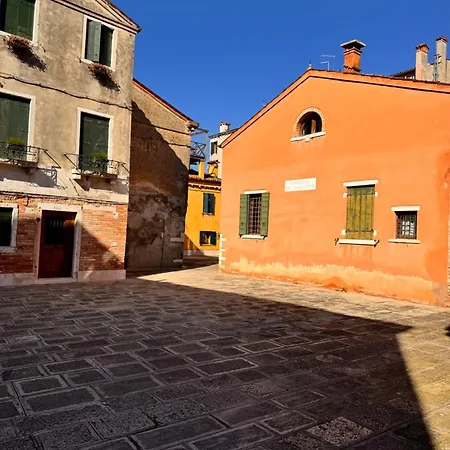 Vivere - Cozy In The Heart Of Venice