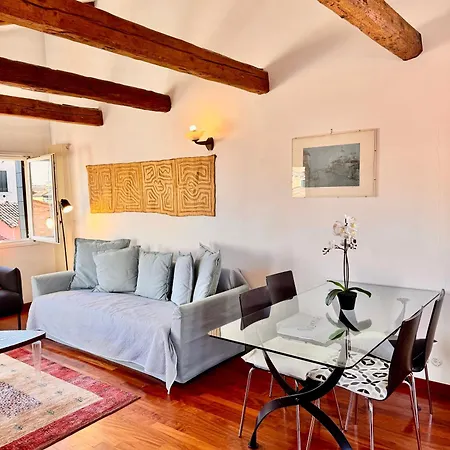 Vivere - Cozy In The Heart Of