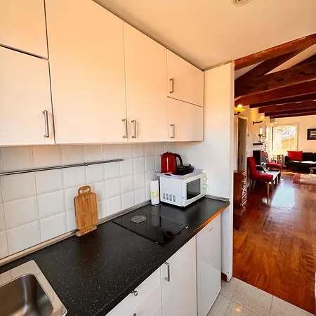 Vivere - Cozy In The Heart Of